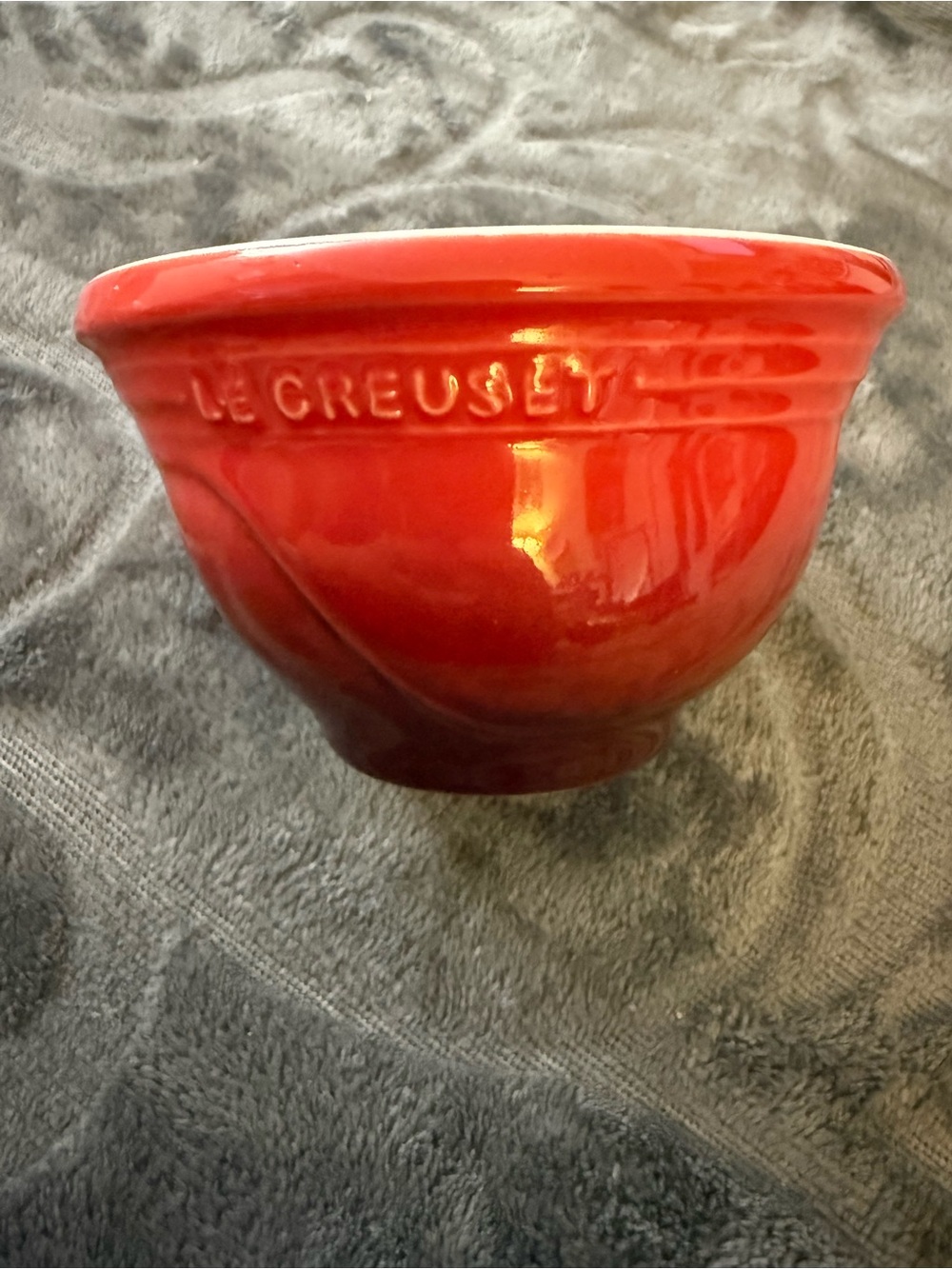 Le Creuset Glossy Red Stoneware Small Mixing Dipping Bowl 13.02   OSK